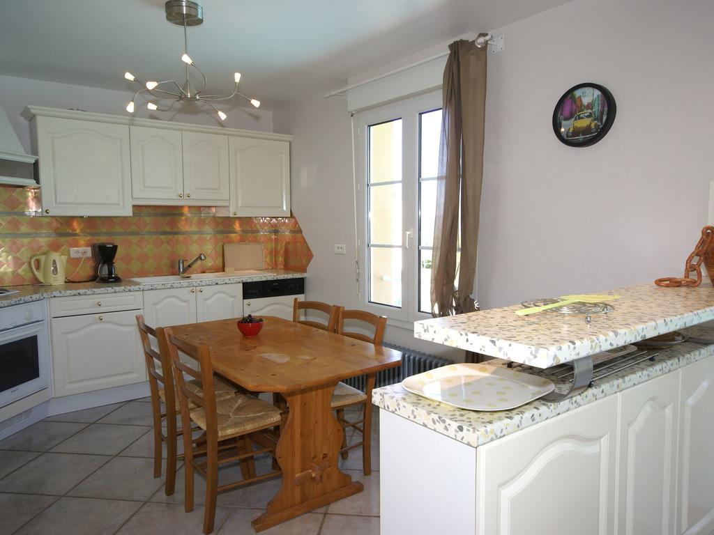 Modern Holiday Home With Private Pool Loubressac Номер фото