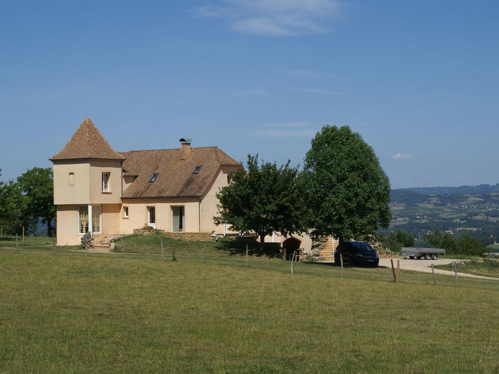 Modern Holiday Home With Private Pool Loubressac Номер фото